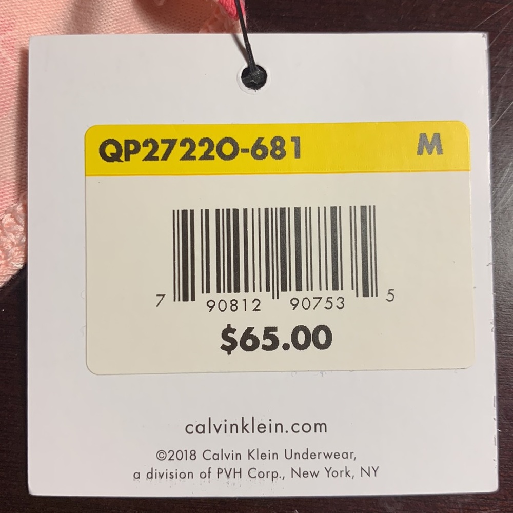 Size medium and large Calvin Klein Valentine’s Day bikini 5 pack - Picture 3 of 4